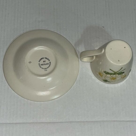 Vintage Metlox Poppytrail Sculptured Daisy Cup & Saucer Set - Picture 3 of 4